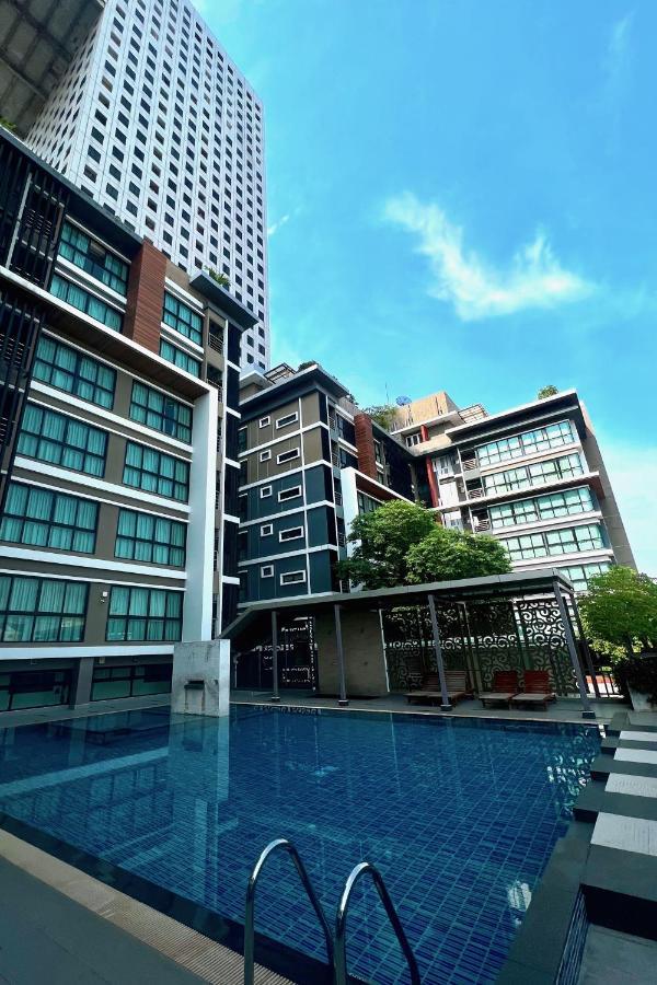 The Plimplace Hotel Bangkok Exteriör bild